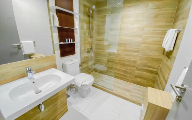 The Dragon Hotel & Resort & Sea Loft Chalets