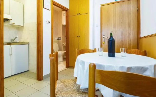 Beautiful Home in Lokva Rogoznica With Wifi and 2 Bedrooms