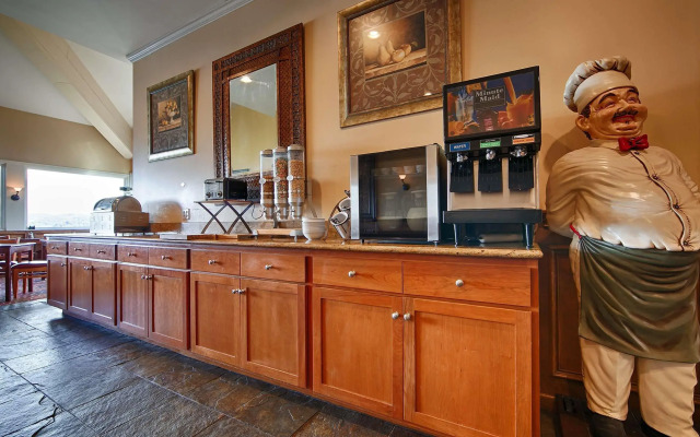 Best Western Pier Point Inn