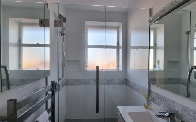 Gorgeous Apt Panoramic Views