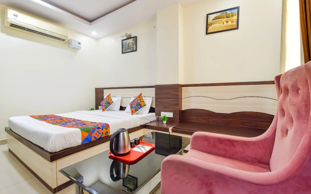 Pink Palace by FabHotel