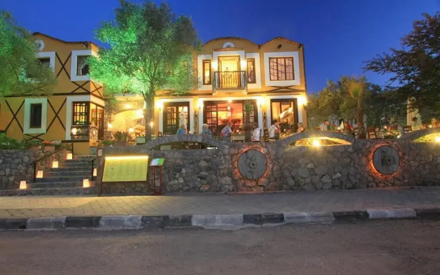The Olive Tree Studios - Adults Only