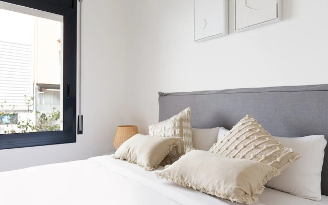 Urban Chill Apartments By Olala Homes