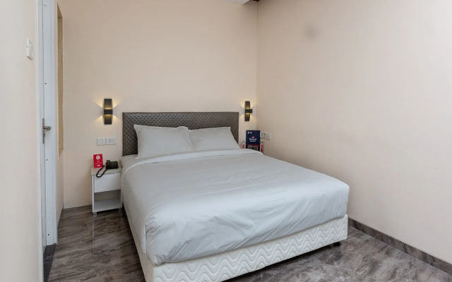 OYO 20021 Flagship Siruseri OMR