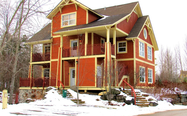Tremblant les Eaux by Les Suites