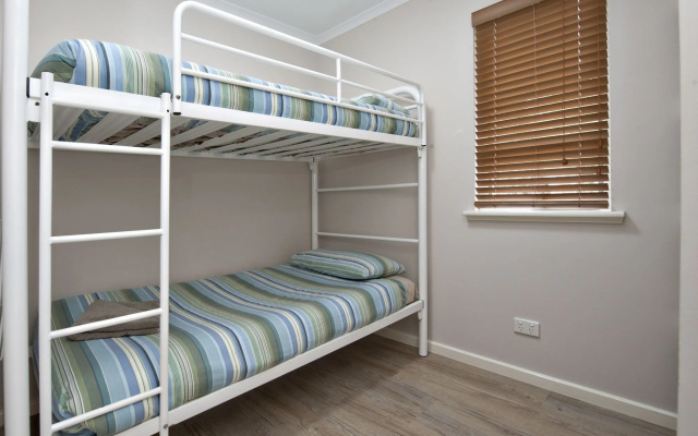 Mandalay Holiday Resort and Tourist Park – Guest Rooms – Busselton