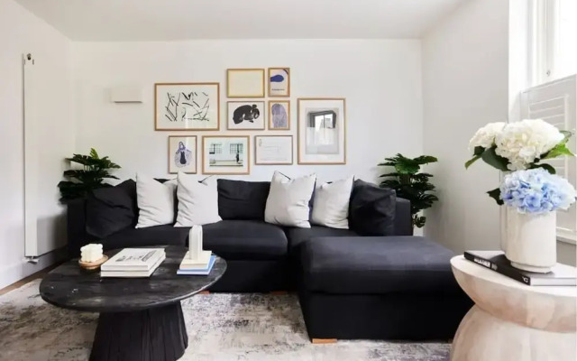 The Ravenscourt Park Escape - Bright 2bdr Flat