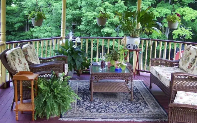 Fairlawn Inn
