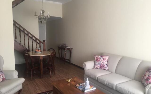 Center Suíço Flats e Shopping