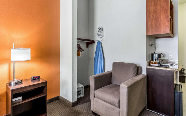 Sleep Inn & Suites Stafford - Sugarland