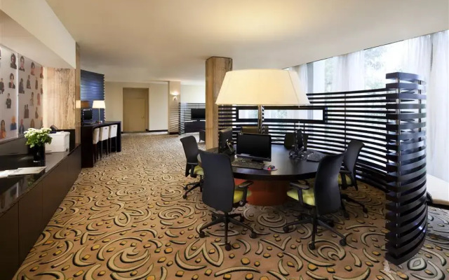 Sheraton Universal Hotel