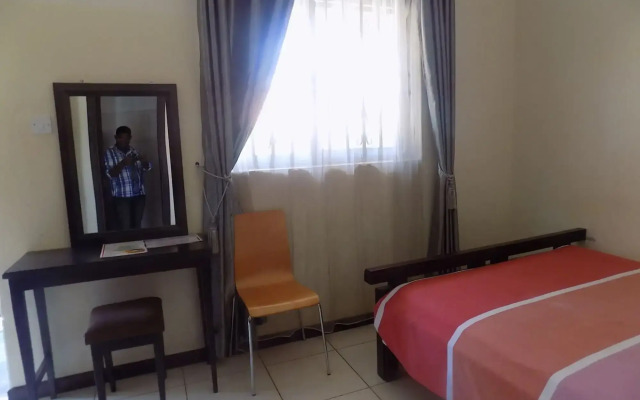 Etana Motel