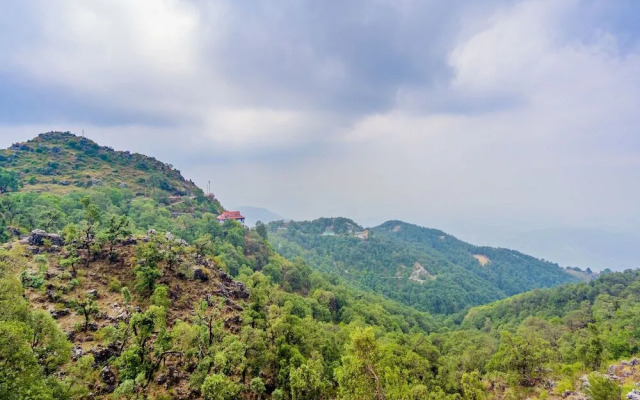 OYO Home 14127 Doon View 2BHK