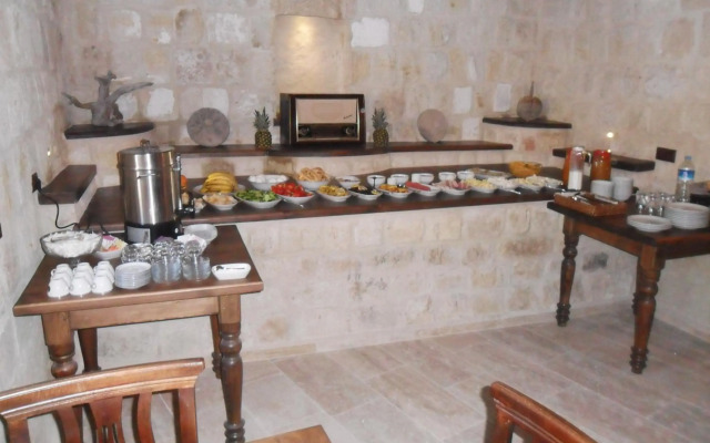 Kemerhan Hotel & Cave Suites