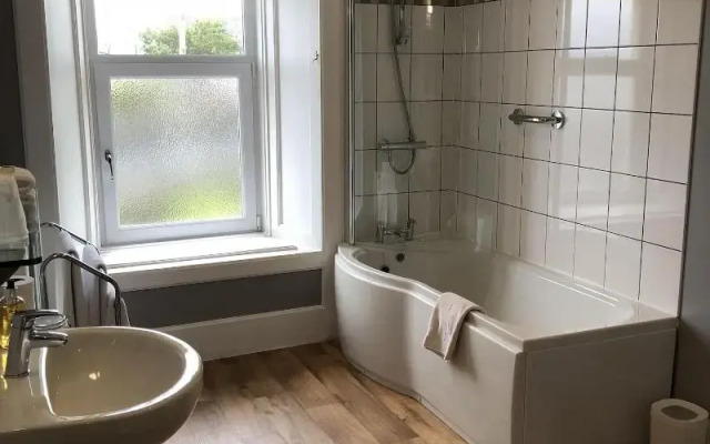 The Bowmore House Bed & Breakfast