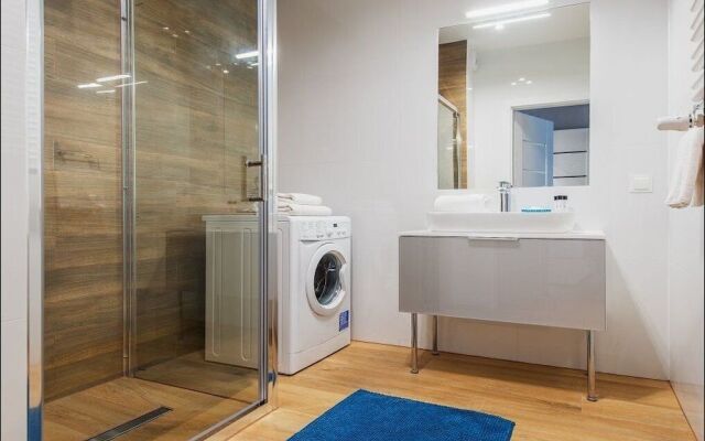 P&O Apartments Solec 13 with AC