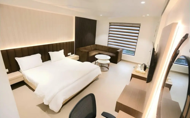 Hotel 16 by OYO Rooms