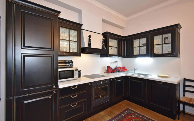 Aram street, 2 bedrooms Beautiful and Spacious apartment DI486