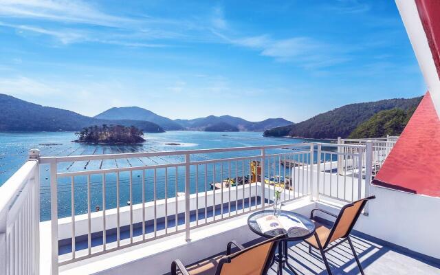 Tongyoung MartisBeach Pension