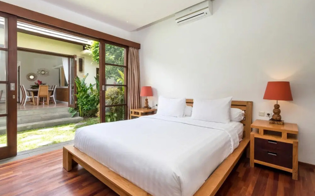 Villa Camilla 2 by Villa Finder