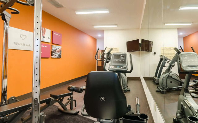 Comfort Suites Salina South