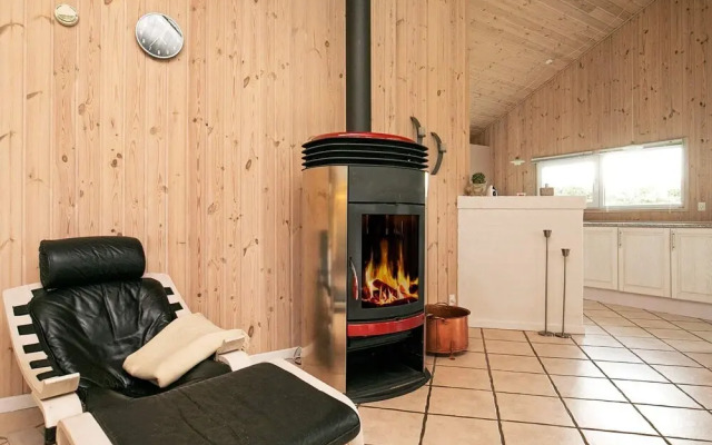 Comfy Holiday Home in Hals With Whirlpool