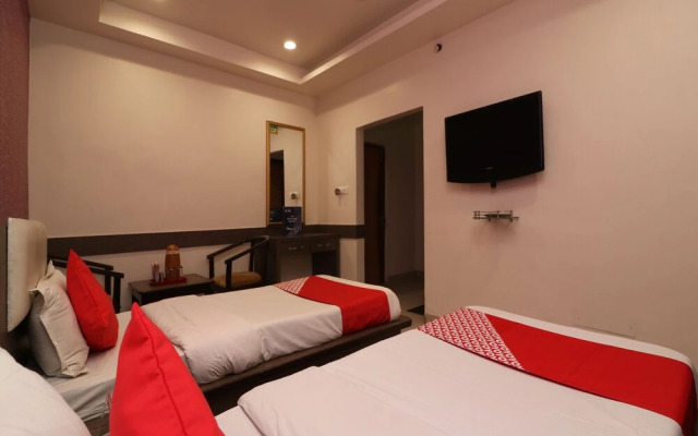 Oyo 23168 Hotel G C Regency