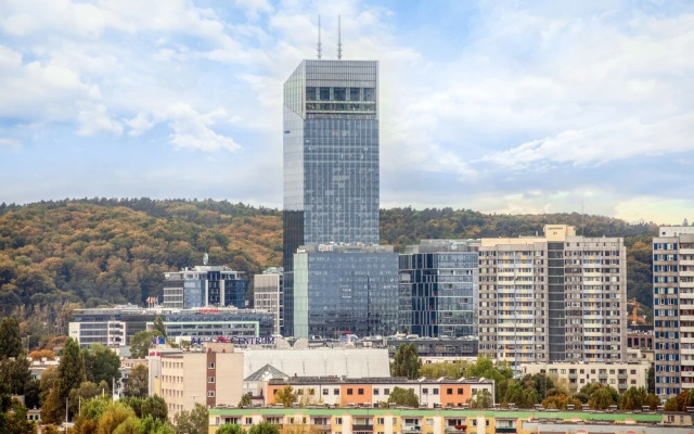 City and Sea View Apartment by Renters