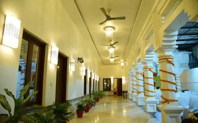 Kohinoor Palace