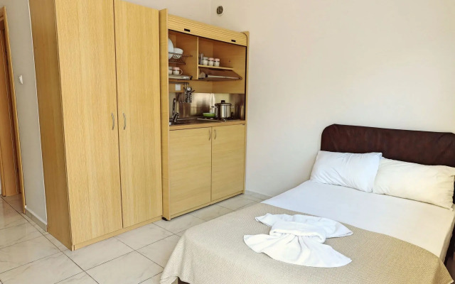 Golden Deer Apartments