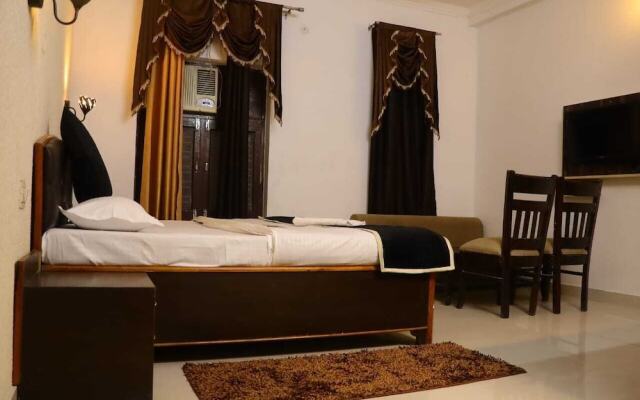 Hotel 4 U Rishikesh - Hostel