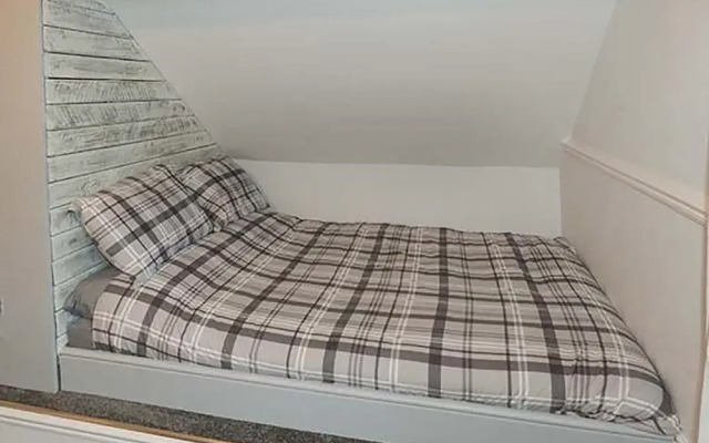 Pavilion Gardens Apartment