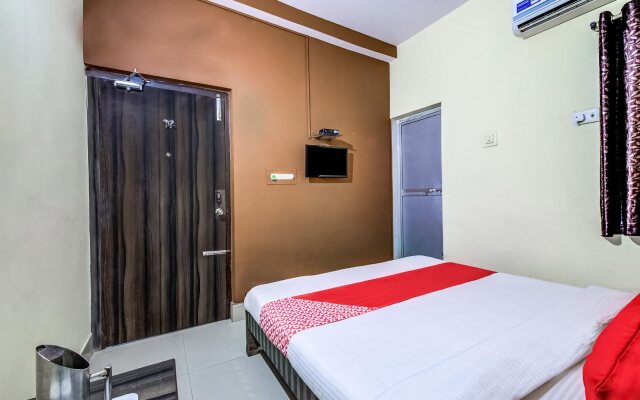 Hotel Deshbandhu By OYO Rooms