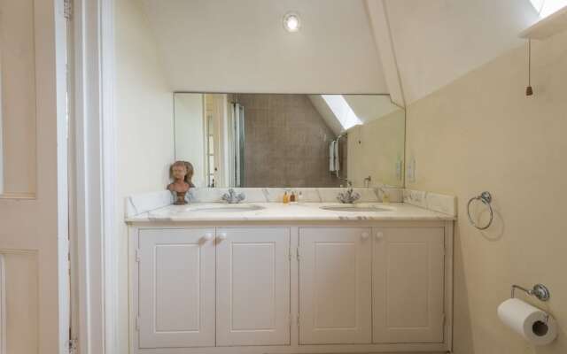 Charming Golders Green Home by Hampstead Heath