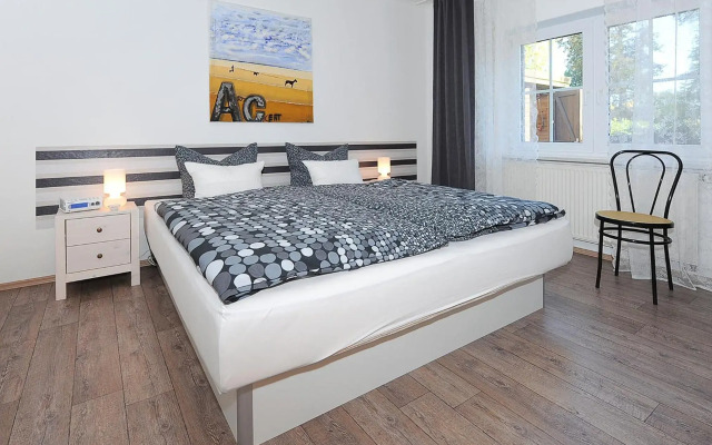 Jever-Ferienhaus Gartenblick