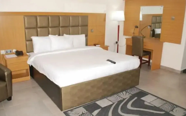 Yewa Frontier Hotel