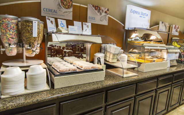 Holiday Inn Express Branson-Green Mountain Drive by IHG