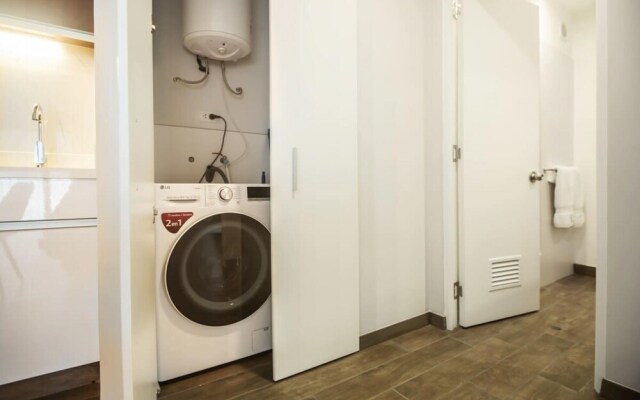 w Upscale 2BR in Miraflores