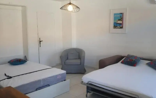 Studio avec parking privé