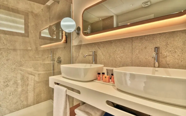 Relaxia Beverly Suites