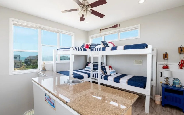 Selah 3 Bedroom Home by RedAwning