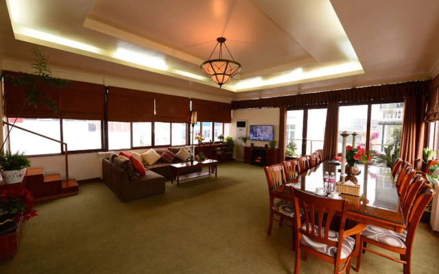 Artisan Boutique Hotel