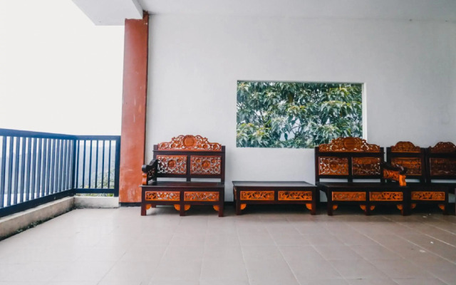 RedDoorz near Taman Rekreasi Selecta