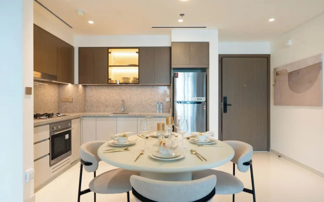 KeyRock - Palm View Apt with Pool