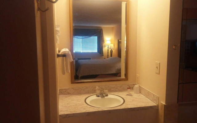 Grays Harbor Inn & Suites