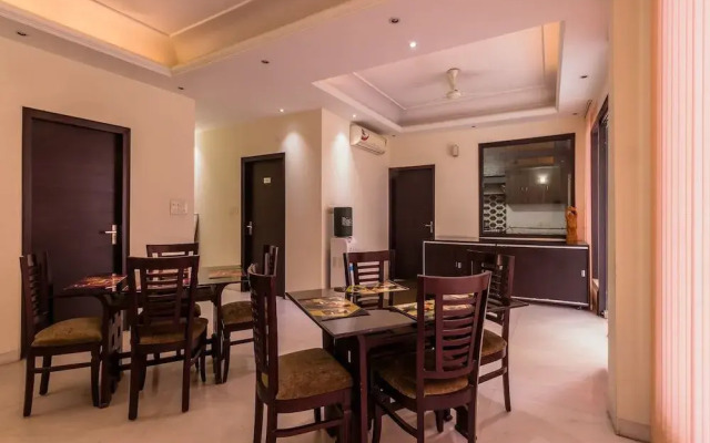 OYO 6796 Retreat Suites Inn