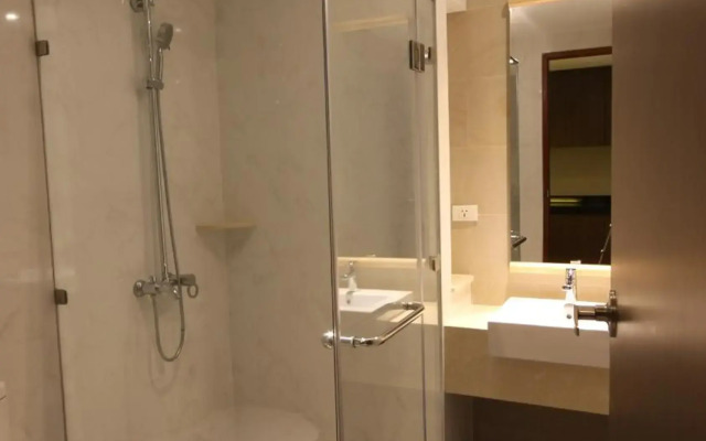 Season Five Hotel