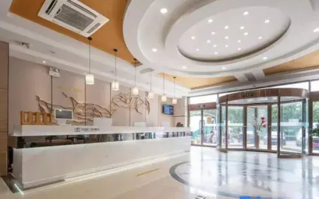 Tiandi Renhe Chain Hotel (Jiefang Road East Bus Station)