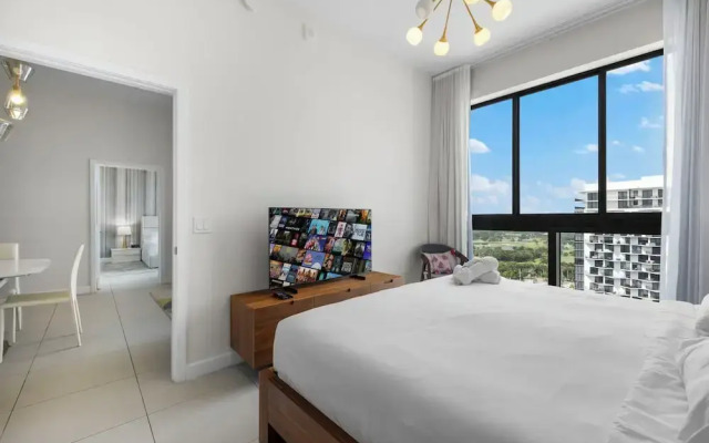 Spacious 2-Bedroom Condo at Doral Park