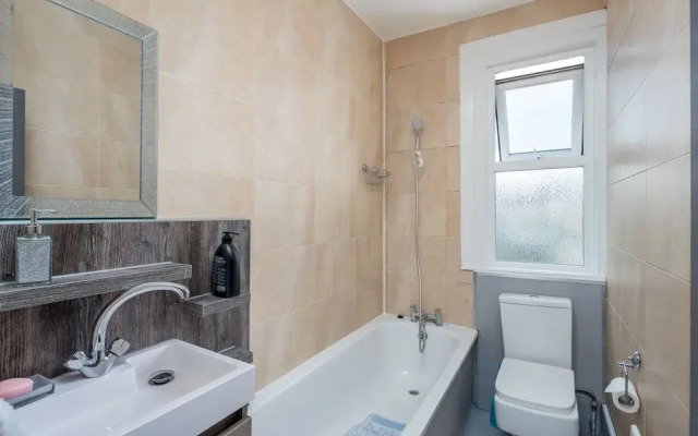 Aberdour 2 Bedroom serviced apartment